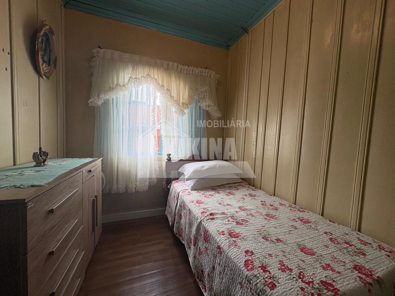 Casa à venda em Uvaranas, Ponta Grossa — Portal Chave Fácil