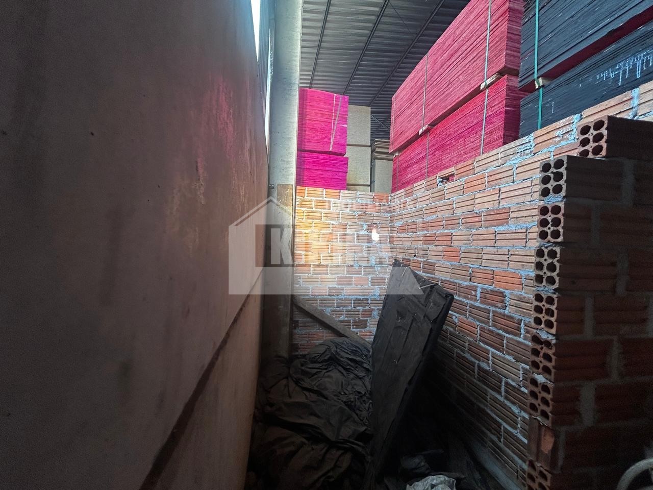 Barracão/Galpão para alugar em Contorno, Ponta Grossa — Portal Chave Fácil