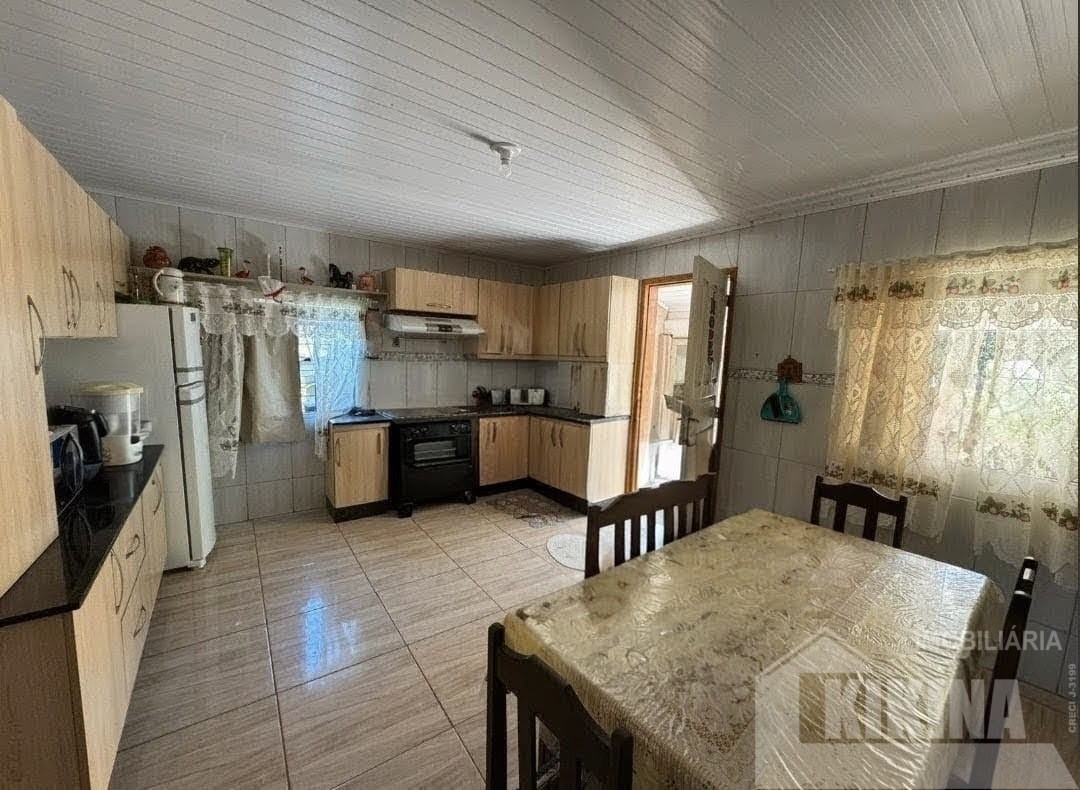 Casa à venda em Uvaranas, Ponta Grossa — Portal Chave Fácil