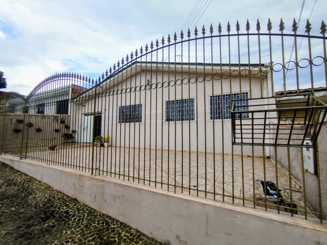 Casa à venda em Contorno, Ponta Grossa — Portal Chave Fácil