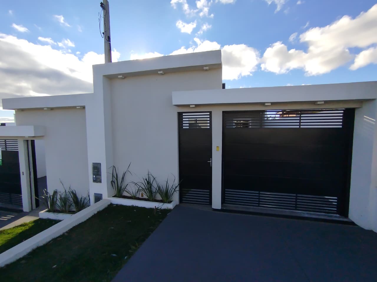 Casa à venda em Piriquitos, Ponta Grossa — Portal Chave Fácil