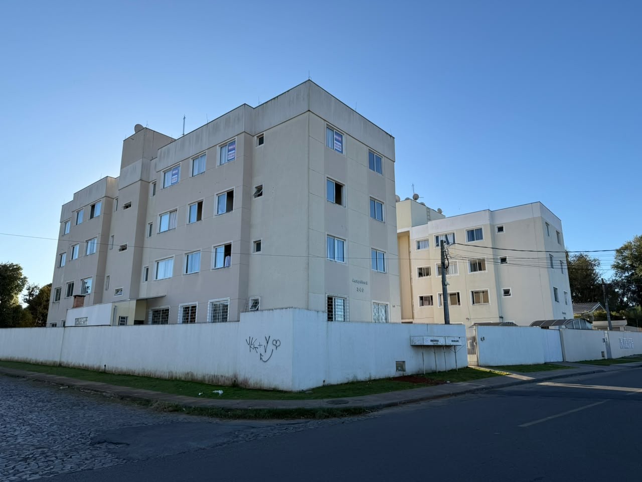 Apartamento à venda em Uvaranas, Ponta Grossa — Portal Chave Fácil
