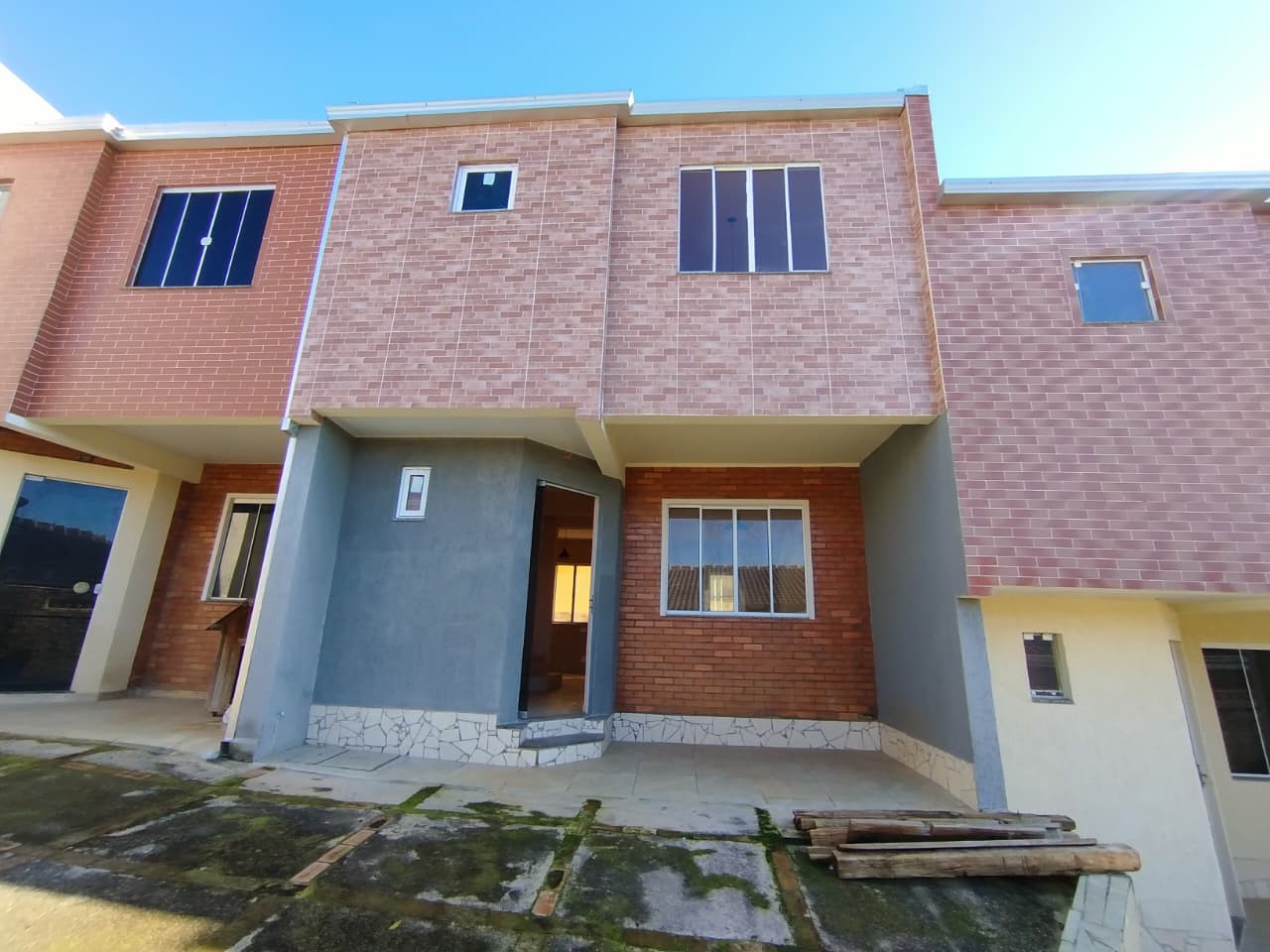 Casa à venda em Uvaranas, Ponta Grossa — Portal Chave Fácil