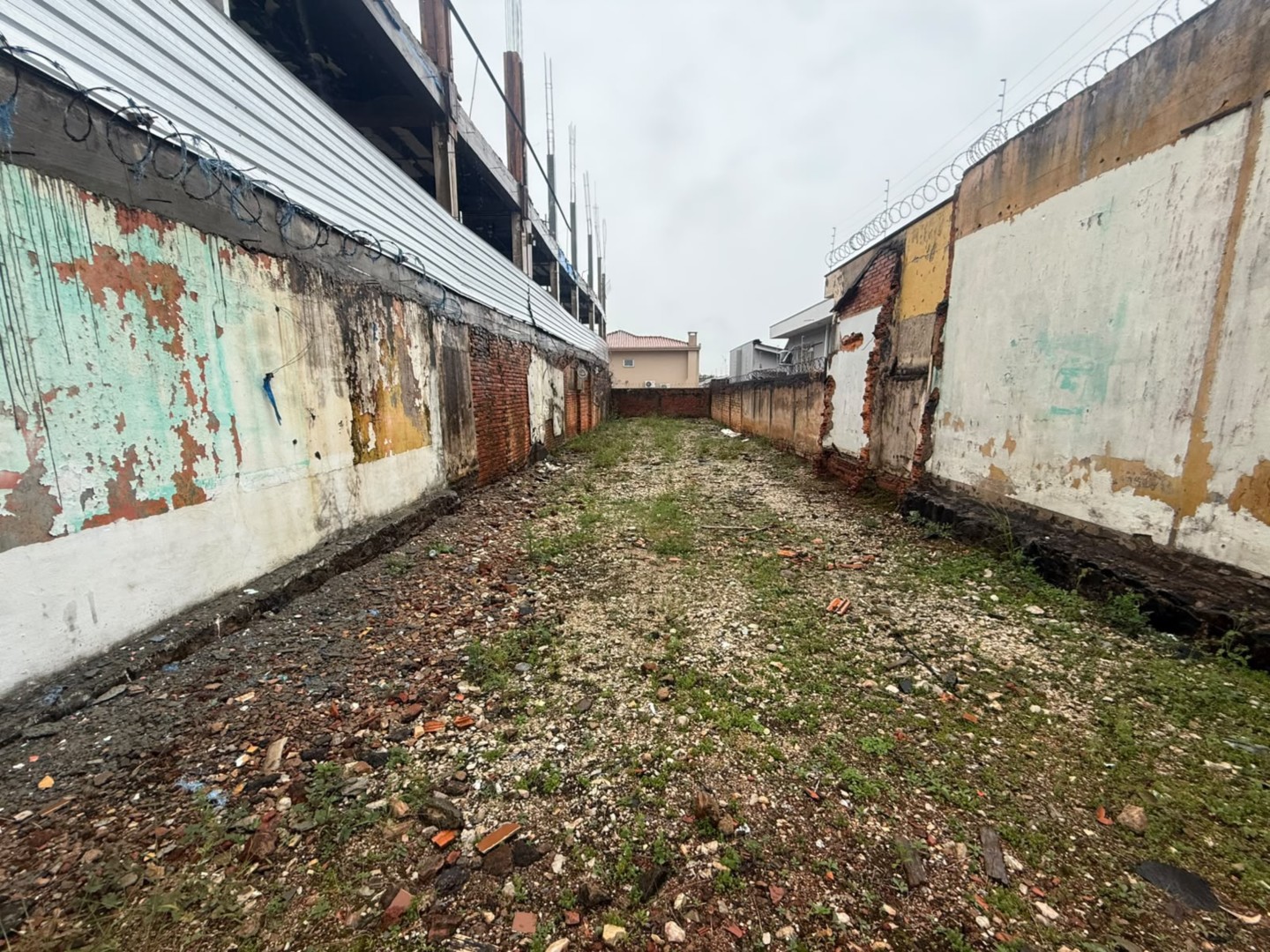 Terreno/Área à venda em Centro, Ponta Grossa — Portal Chave Fácil