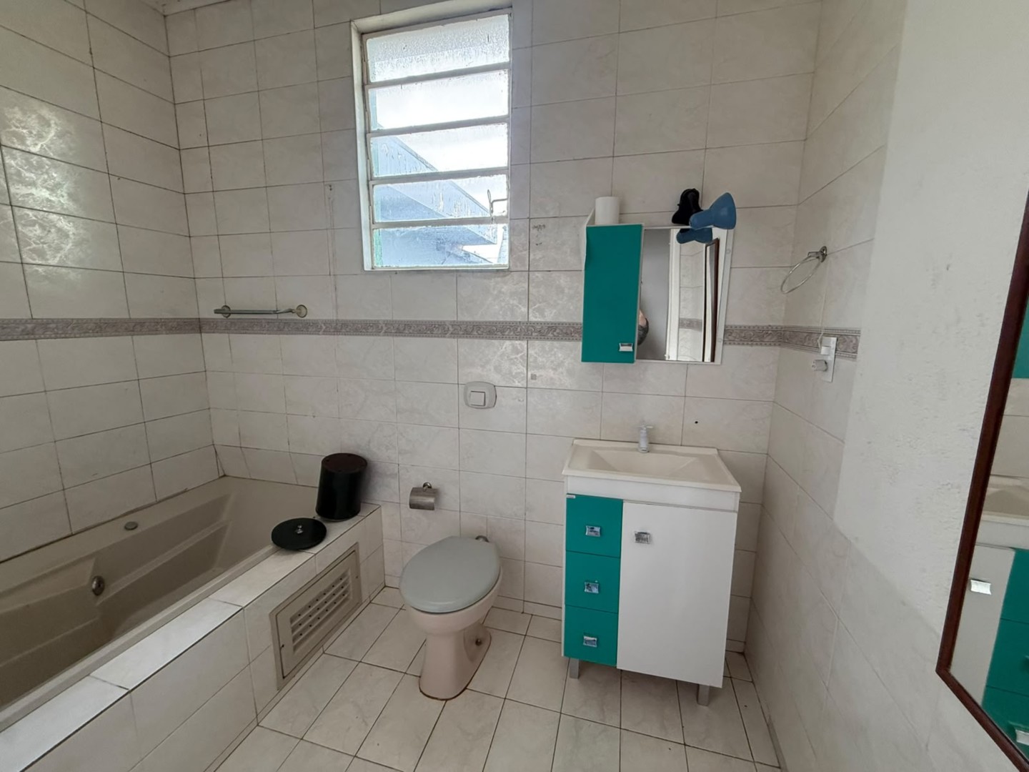 Sala/Conjunto Comercial para alugar em Ronda, Ponta Grossa — Portal Chave Fácil