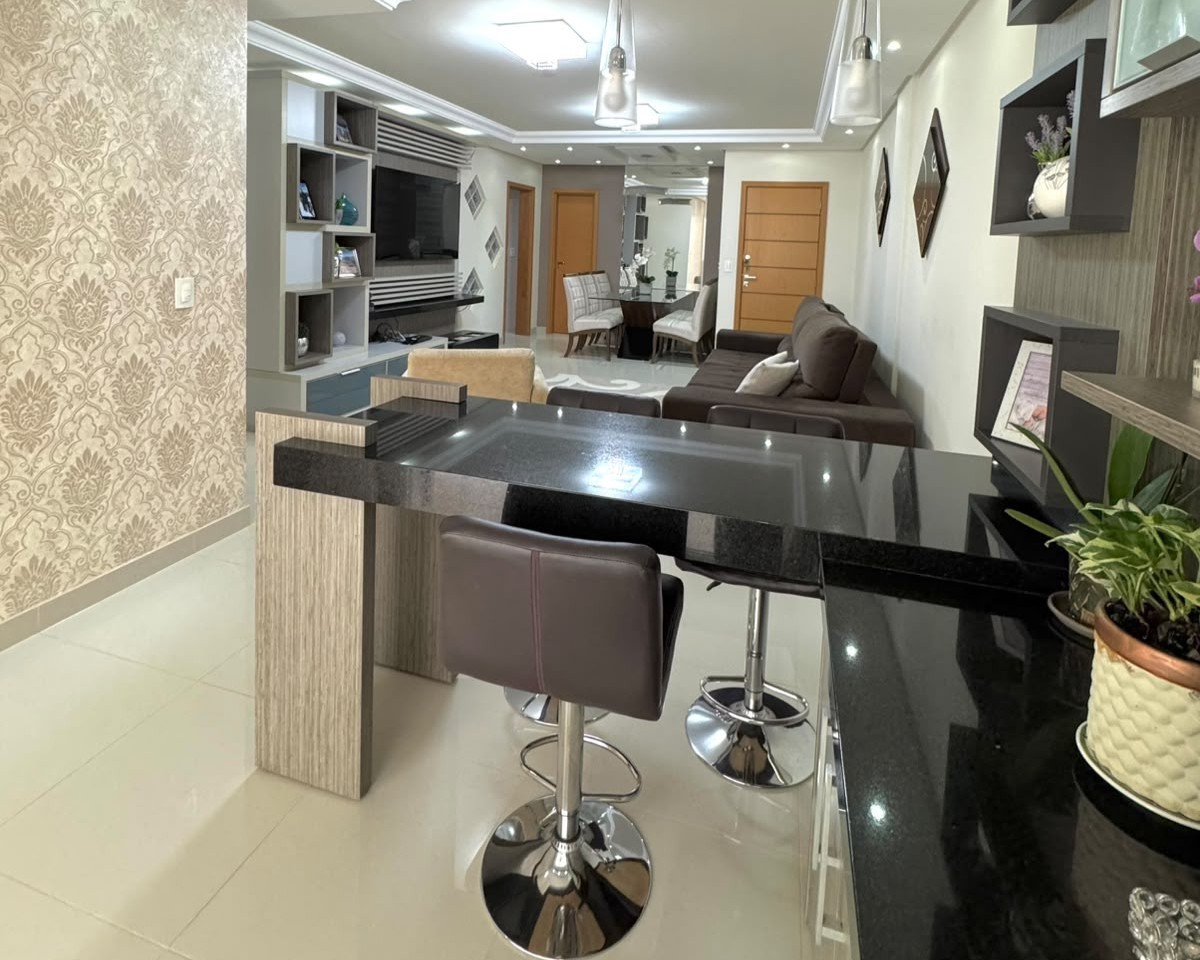 Apartamento à venda em Oficinas, Ponta Grossa — Portal Chave Fácil