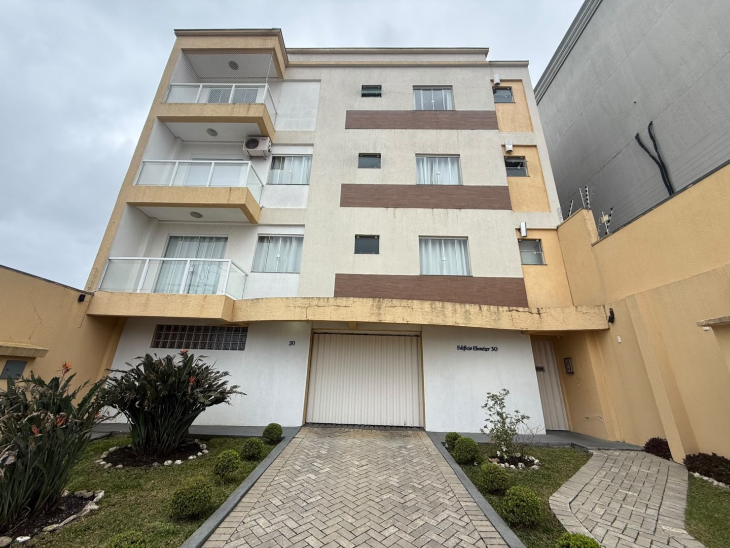Apartamento para alugar em Jardim Carvalho, Ponta Grossa — Portal Chave Fácil