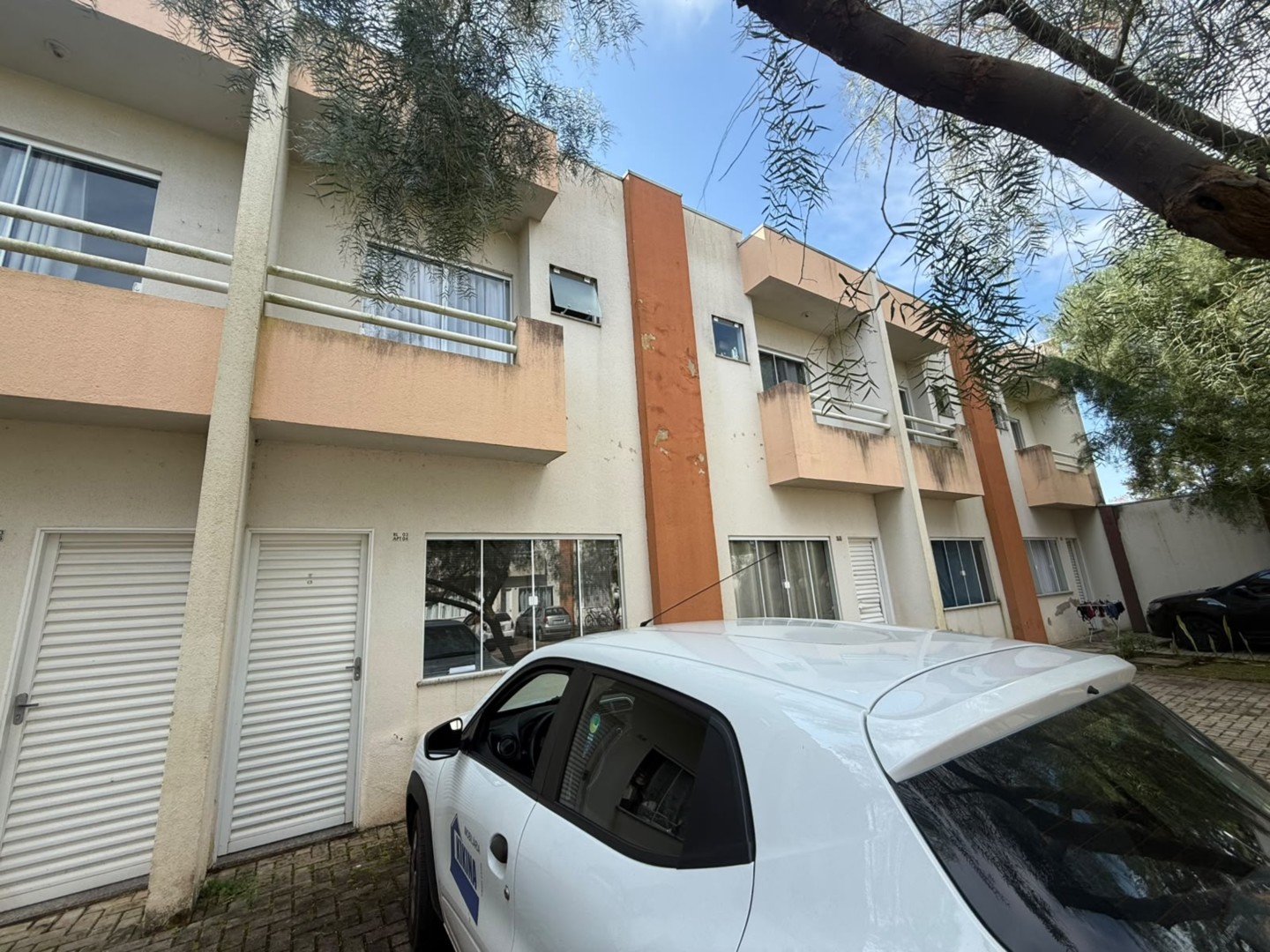Sobrado para alugar em Uvaranas, Ponta Grossa — Portal Chave Fácil