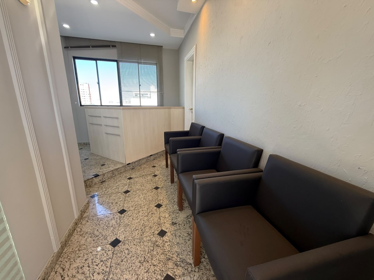Sala/Conjunto Comercial para alugar em Centro, Ponta Grossa — Portal Chave Fácil