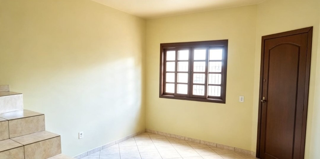 Casa para alugar em Oficinas, Ponta Grossa — Portal Chave Fácil