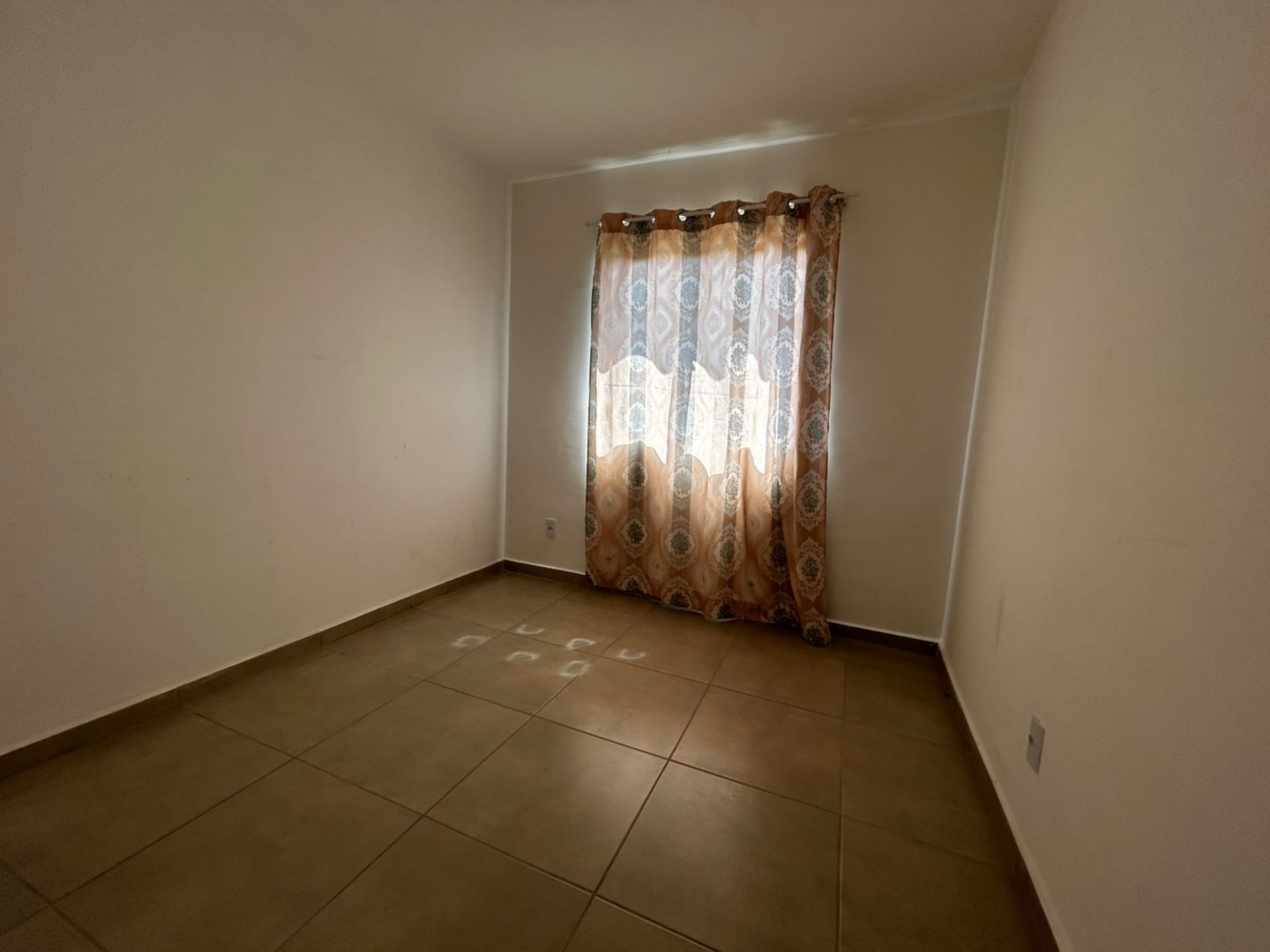 Casa para alugar em Colonia Dona Luiza, Ponta Grossa — Portal Chave Fácil