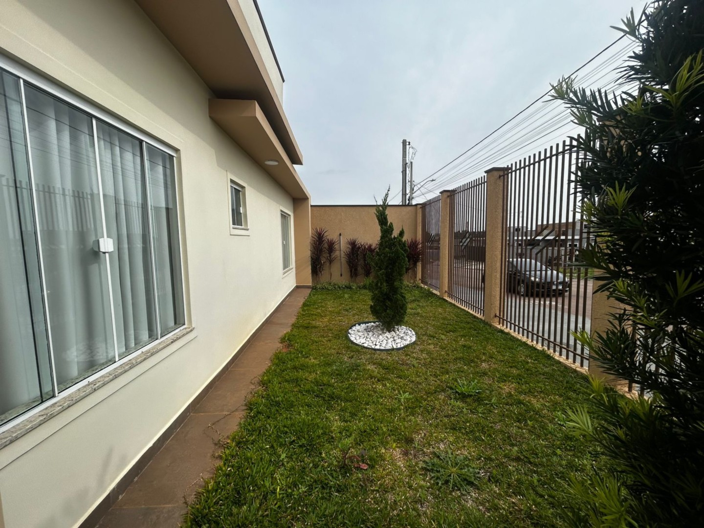 Casa à venda em Colonia Dona Luiza, Ponta Grossa — Portal Chave Fácil