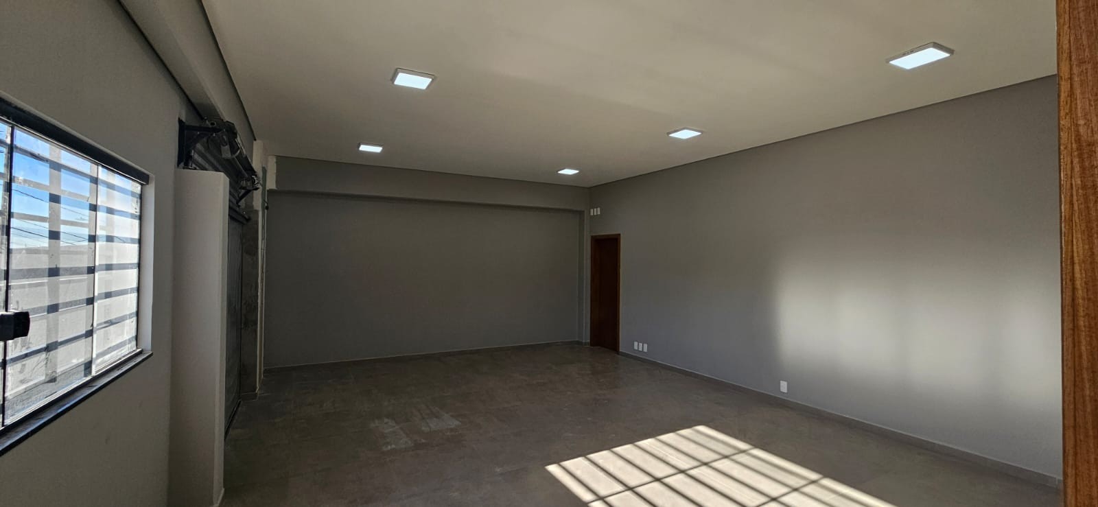 Galpão/Depósito/Armazém para alugar em Uvaranas, Ponta Grossa — Portal Chave Fácil