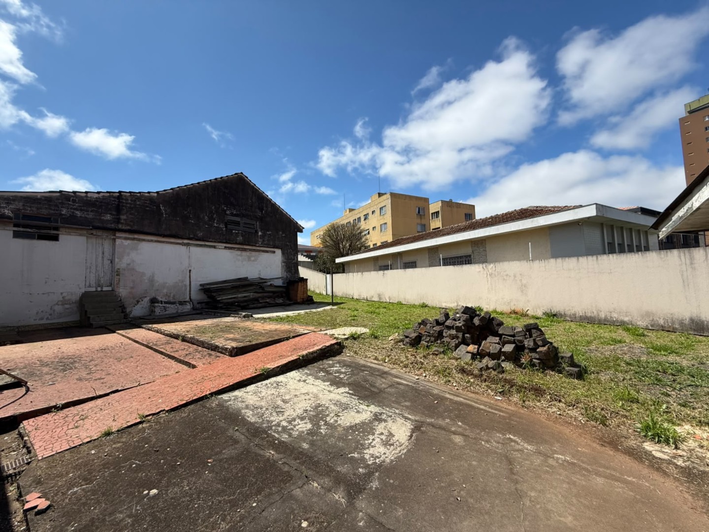 Terreno para alugar em Centro, Ponta Grossa — Portal Chave Fácil