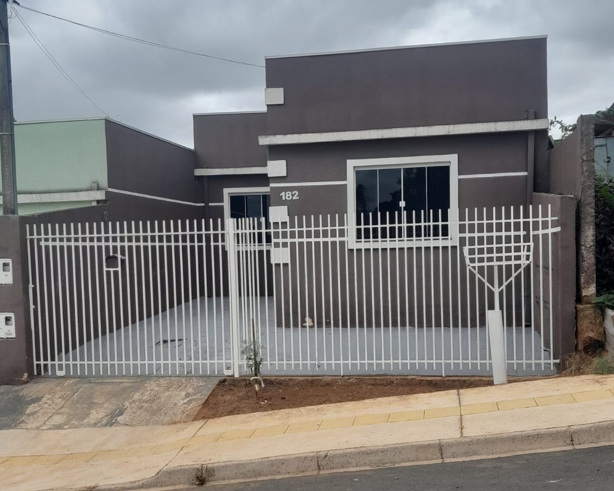 Casa à venda em Piriquitos, Ponta Grossa — Portal Chave Fácil