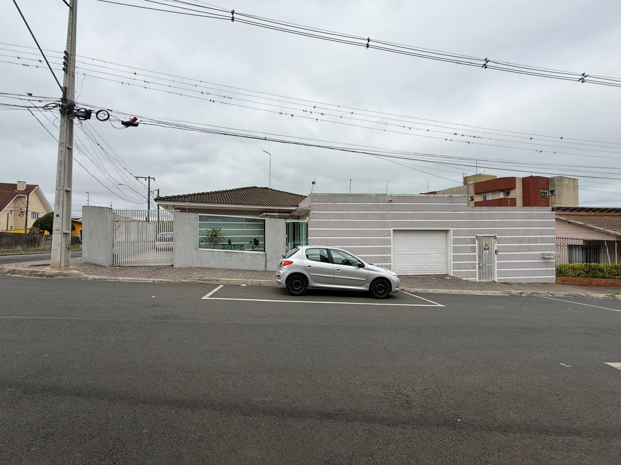 Casa à venda em Oficinas, Ponta Grossa — Portal Chave Fácil