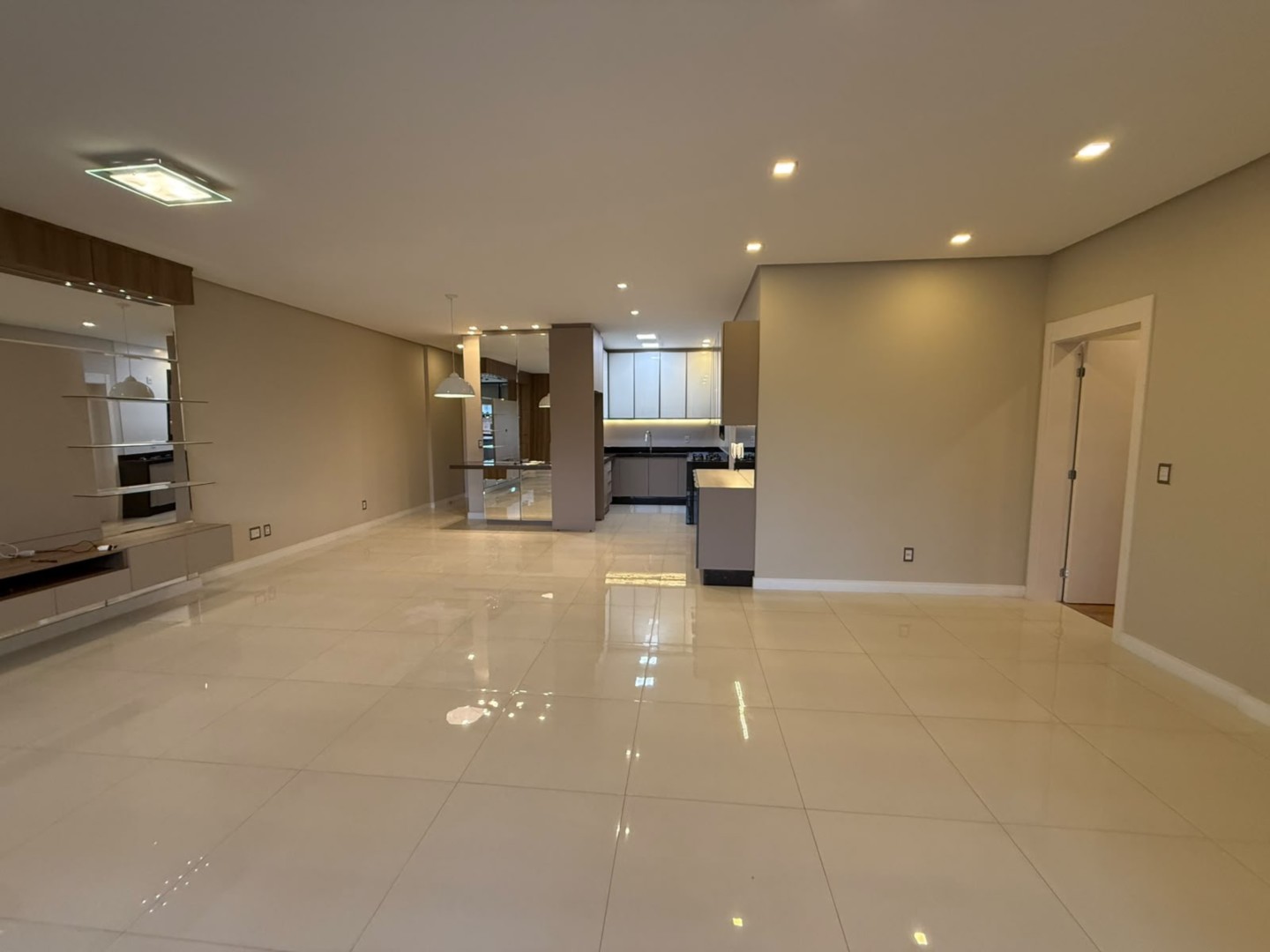 Apartamento para alugar em Jardim Carvalho, Ponta Grossa — Portal Chave Fácil