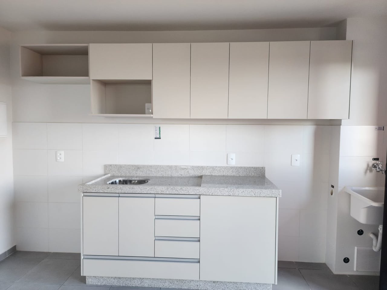 Apartamento à venda em Uvaranas, Ponta Grossa — Portal Chave Fácil