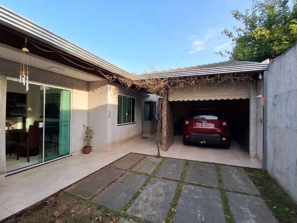 Casa à venda em Boa Vista, Ponta Grossa — Portal Chave Fácil