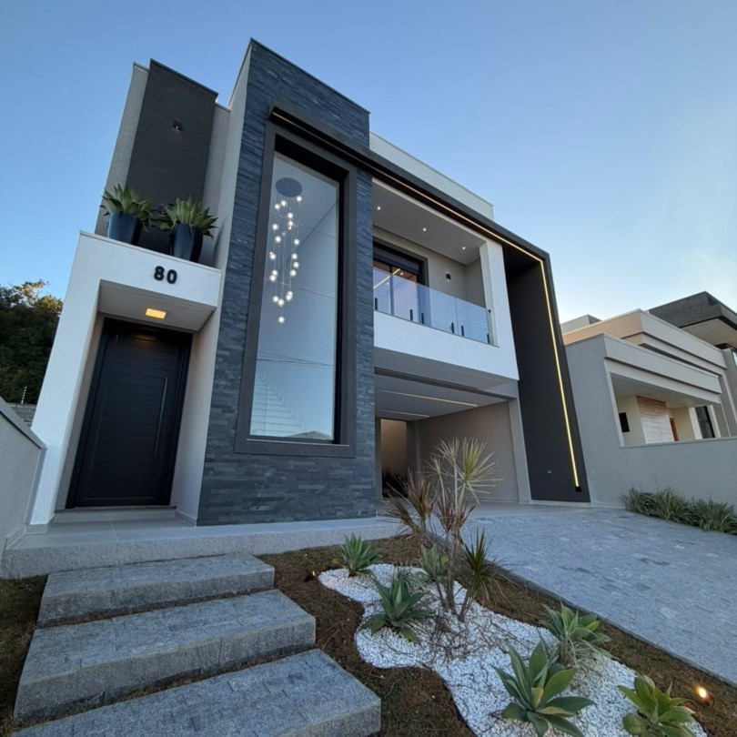 Casa à venda em Contorno, Ponta Grossa — Portal Chave Fácil