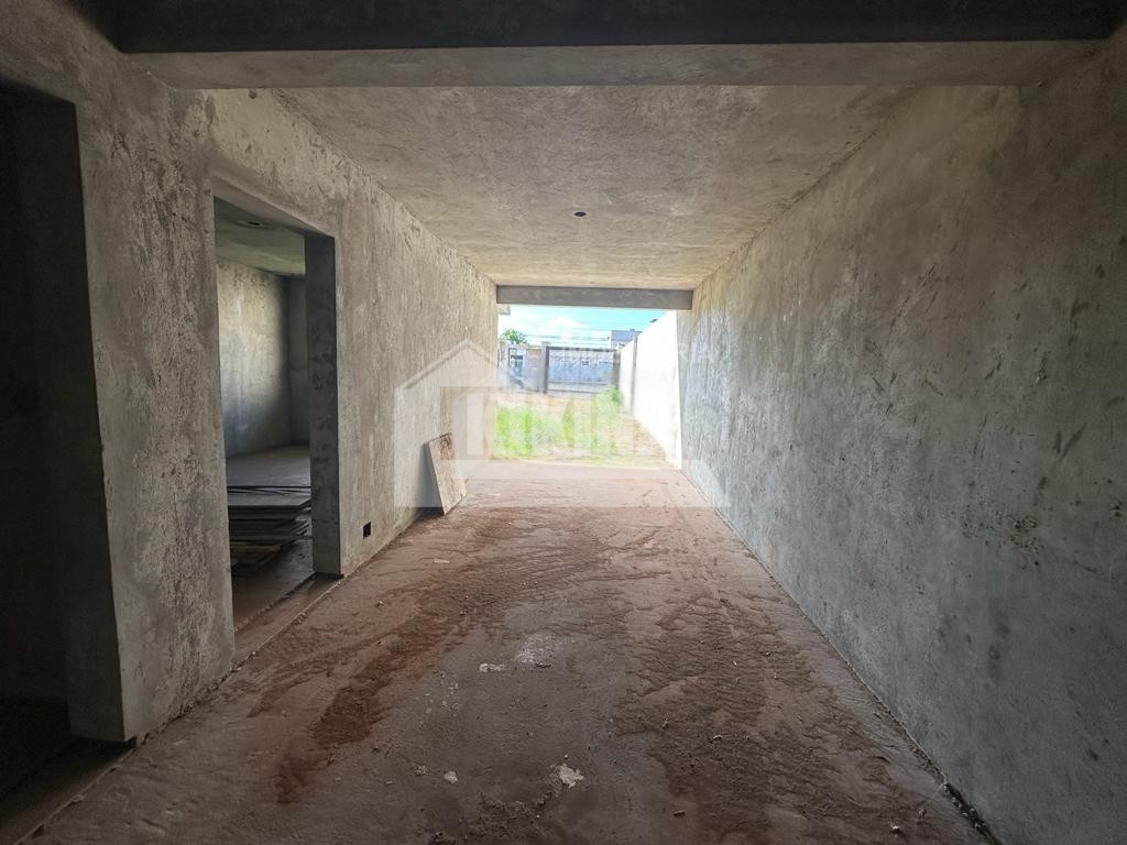 Casa à venda em Uvaranas, Ponta Grossa — Portal Chave Fácil