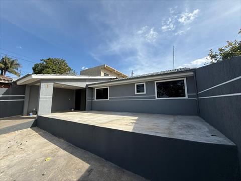 Casa Residencial para venda no Contorno em Ponta Grossa com 319m² por R$ 255.000,00