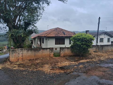 Casa Residencial para venda no Periquitos em Ponta Grossa com 110m² por R$ 250.000,00