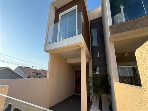 Sobrado para venda no Uvaranas em Ponta Grossa com 75m² por R$ 246.000,00