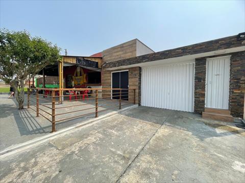 Casa Residencial para venda no Oficinas em Ponta Grossa com 544m² por R$ 900.000,00