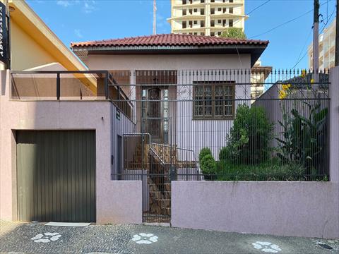 Casa Residencial para venda no Centro em Ponta Grossa com 270m² por R$ 600.000,00