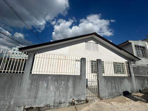 Casa Residencial para locacao no Centro em Ponta Grossa com 110m² por R$ 2.125,00