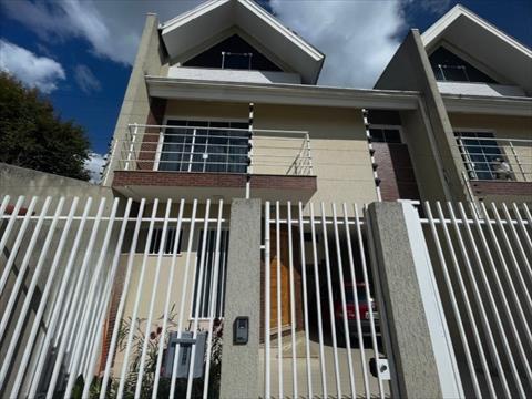 Sobrado para venda no Orfas em Ponta Grossa com 162,5m² por R$ 650.000,00