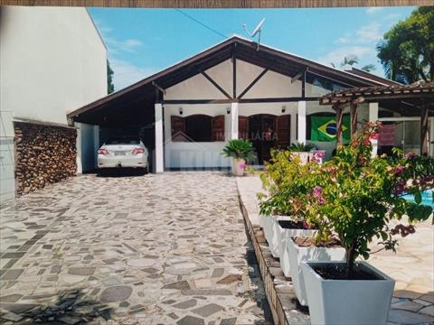 Casa Residencial para venda no Beijatuba em Guaratuba com 229m² por R$ 650.000,00