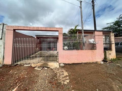 Casa Residencial para venda no Uvaranas em Ponta Grossa com 70m² por R$ 220.000,00