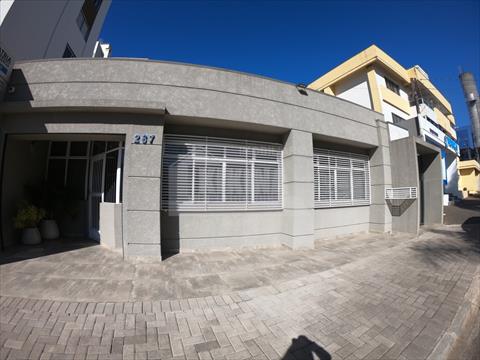 Comercial para locacao no Centro em Ponta Grossa com 75m² por R$ 8.125,00