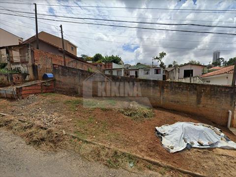 Terreno para venda no Uvaranas em Ponta Grossa com 361m² por R$ 280.000,00