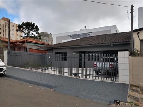 Casa Residencial para venda no Centro em Ponta Grossa com 188m² por R$ 1.200.000,00