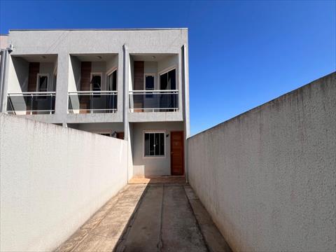 Sobrado para venda no Contorno em Ponta Grossa com 80m² por R$ 250.000,00