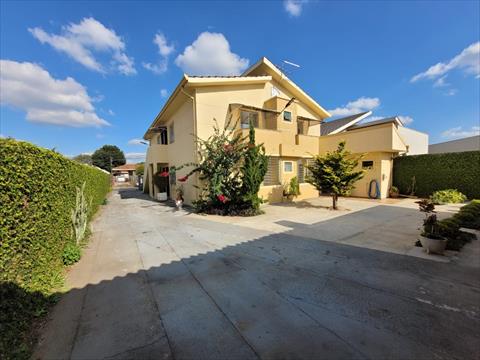 Casa Residencial para venda no Neves em Ponta Grossa com 495m² por R$ 900.000,00