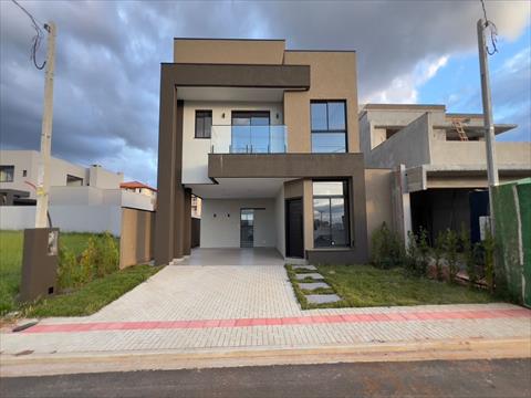 Casa em Condomínio para venda no Uvaranas em Ponta Grossa com 252m² por R$ 1.350.000,00