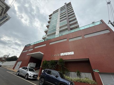 Apartamento para locacao no Oficinas em Ponta Grossa com 180m² por R$ 3.000,00