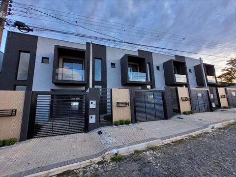 Sobrado para venda no Jardim Carvalho em Ponta Grossa com 124m² por R$ 570.000,00