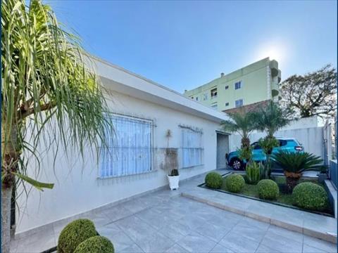 Casa Residencial para venda no Uvaranas em Ponta Grossa com 327m² por R$ 1.100.000,00