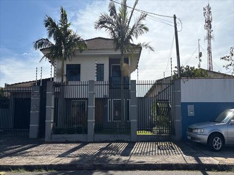 Sobrado para venda no Uvaranas em Ponta Grossa com 660m² por R$ 1.100.000,00