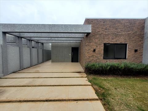 Casa Residencial para venda no Cara-cara em Ponta Grossa com 94m² por R$ 450.000,00