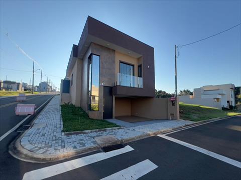 Casa em Condomínio para venda no Contorno em Ponta Grossa com 200m² por R$ 830.000,00