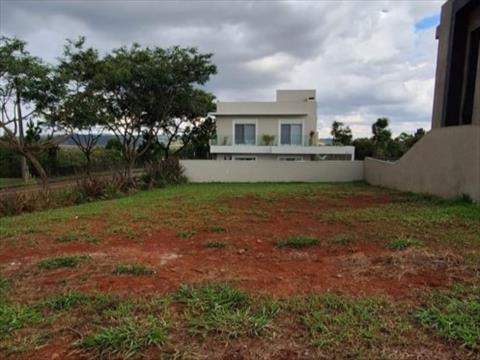 Terreno para venda no Jardim Carvalho em Ponta Grossa com 325m² por R$ 260.000,00