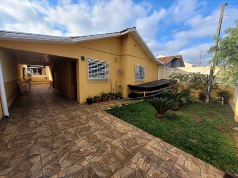 Casa Residencial para venda no Cara-cara em Ponta Grossa com 250m² por R$ 330.000,00