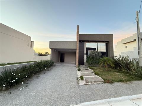 Casa em Condomínio para locacao no Uvaranas em Ponta Grossa com 150m² por R$ 5.625,00