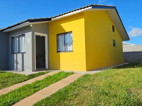 Casa Residencial para venda no Uvaranas em Ponta Grossa com 44,86m² por R$ 210.000,00